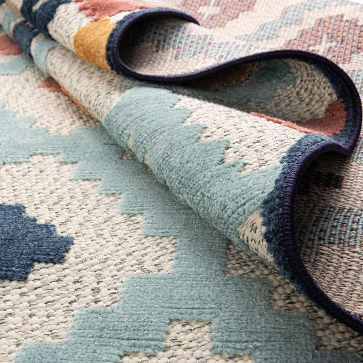 7' 10 x 10' Easy-Clean Belize Indoor / Outdoor Rug