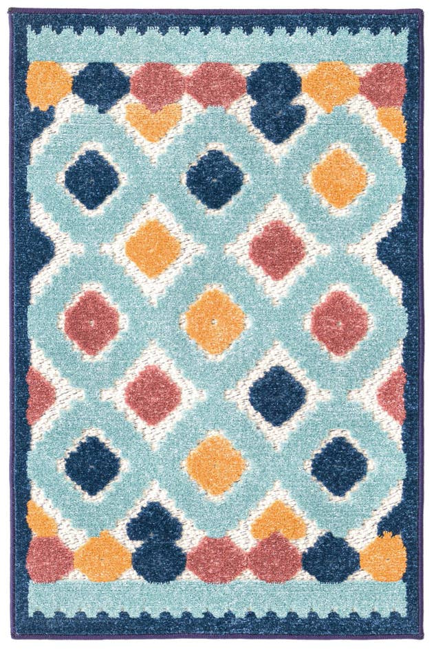Detail image of 2' x 3' Easy-Clean Belize Indoor / Outdoor Rug