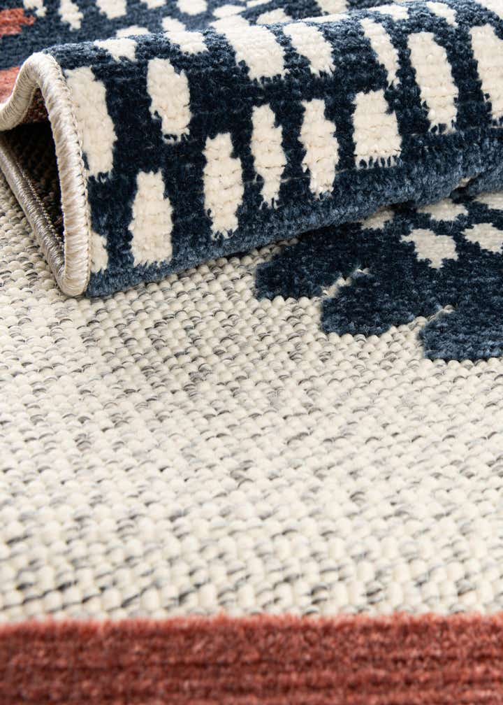 5' 3 x 8' Easy-Clean Belize Indoor / Outdoor Rug
