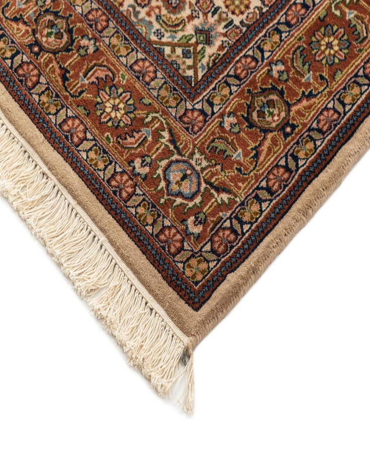 Detail image of 4' 4 x 6' 4  Hand Knotted Bidjar Wool Rug