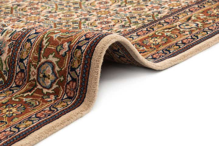 4' 4 x 6' 4 Hand Knotted Bidjar Wool Rug