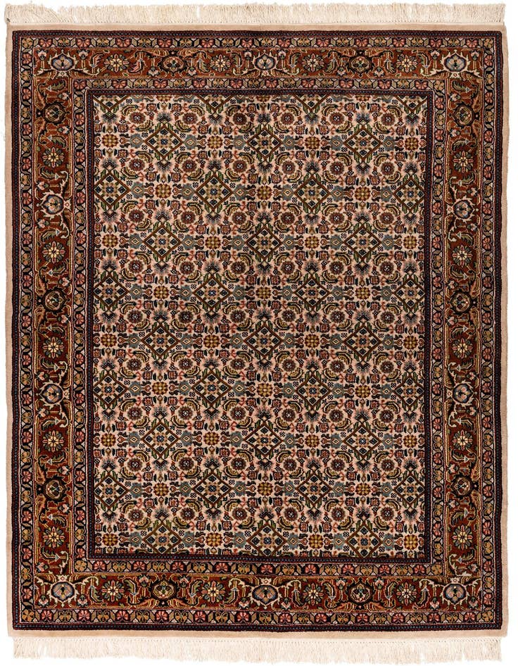 Detail image of 4' 4 x 6' 4 Hand Knotted Bidjar Wool Rug