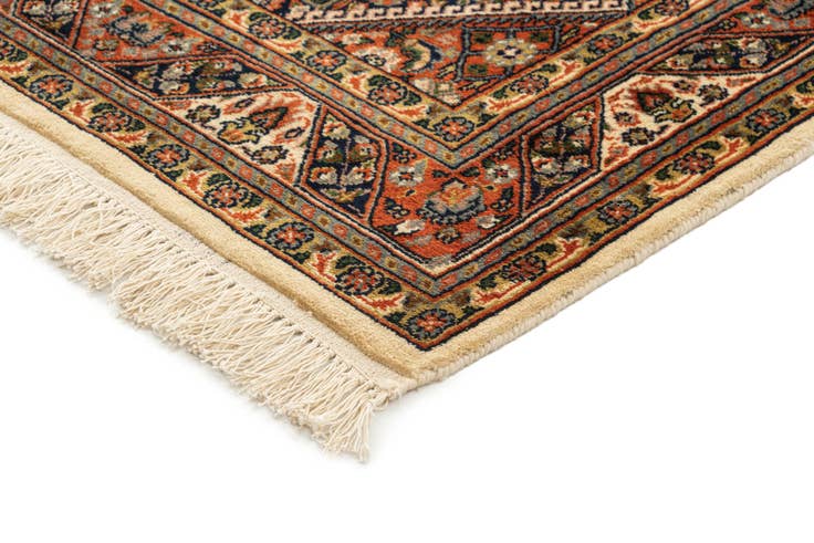 Detail image of 4' 2 x 6' 9 Hand Knotted Bidjar Oriental Wool Rug