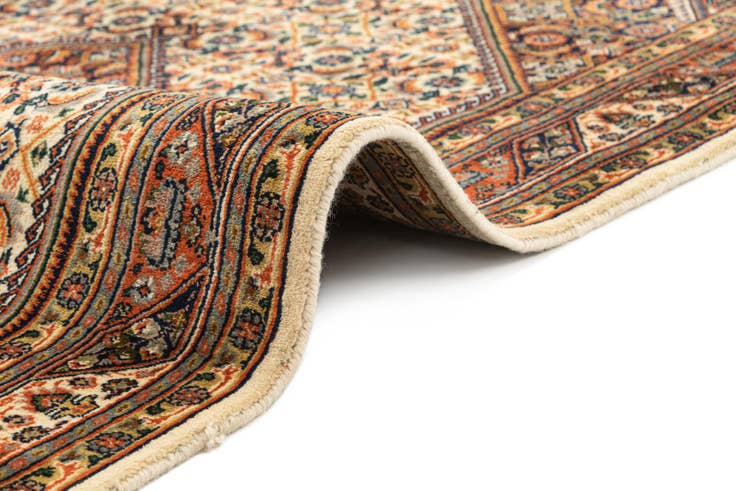 Detail image of 4' 2 x 6' 9 Hand Knotted Bidjar Oriental Wool Rug