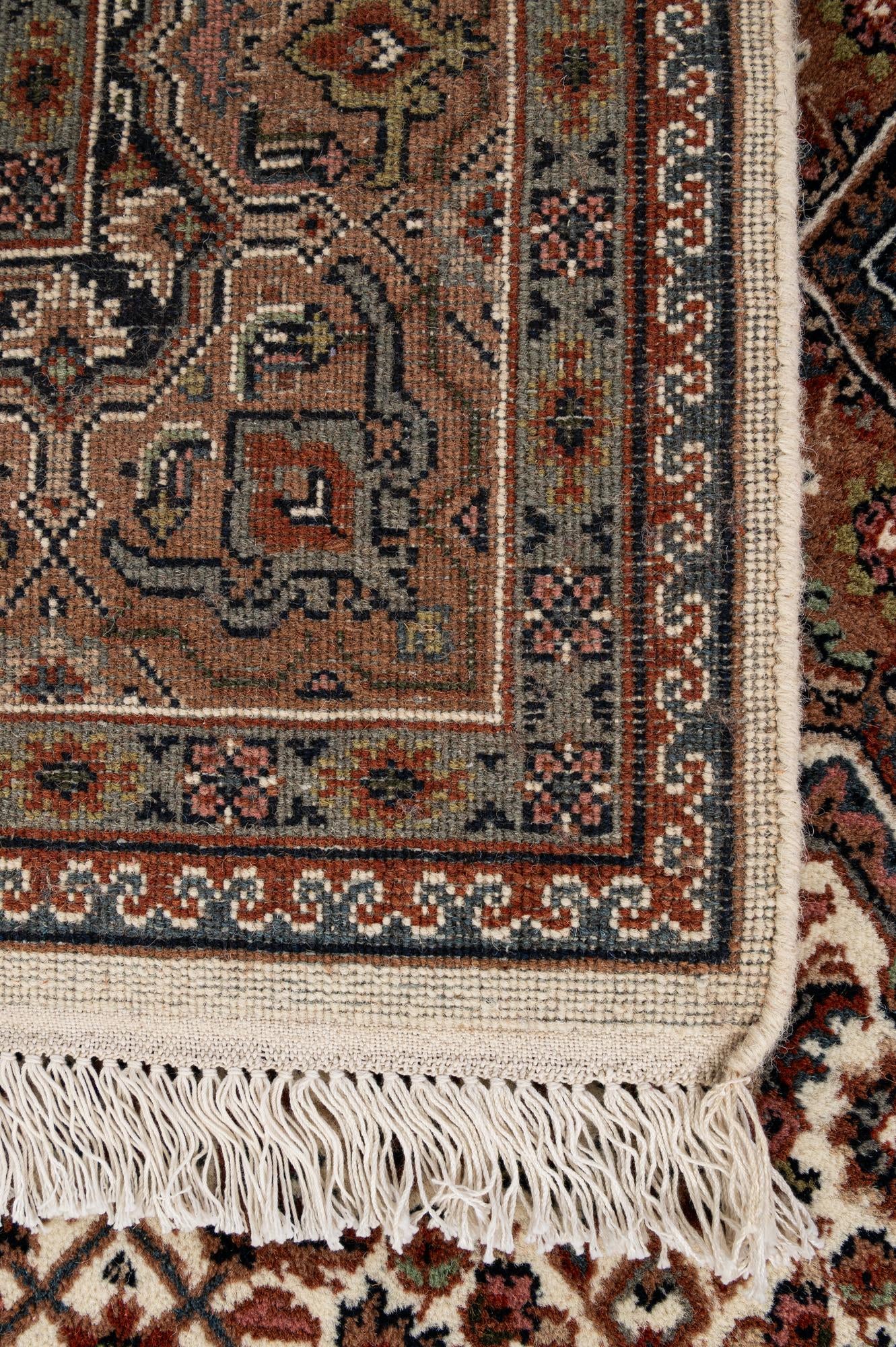 5' 8 x 7' 10 Hand Knotted Bidjar Wool Rug