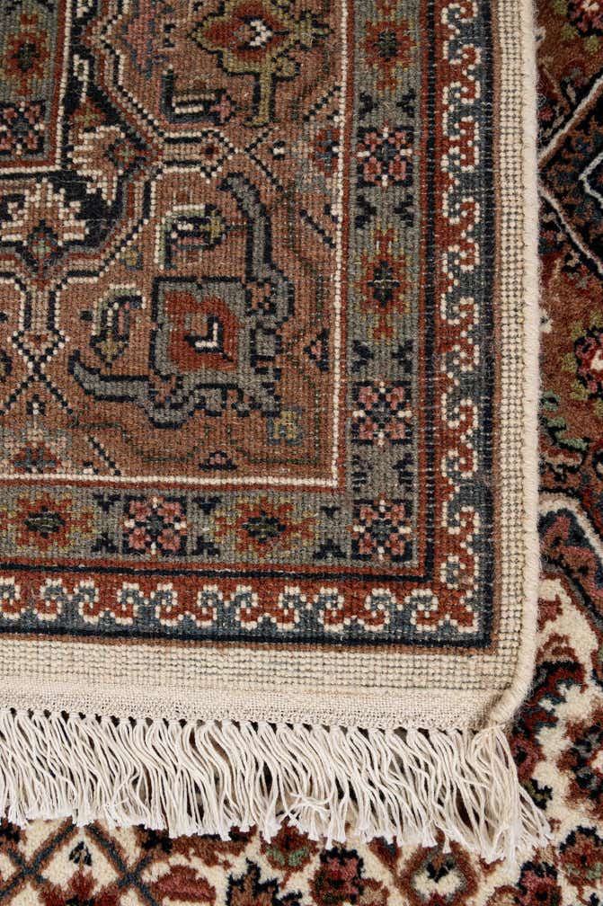 5' 8 x 7' 10 Hand Knotted Bidjar Wool Rug