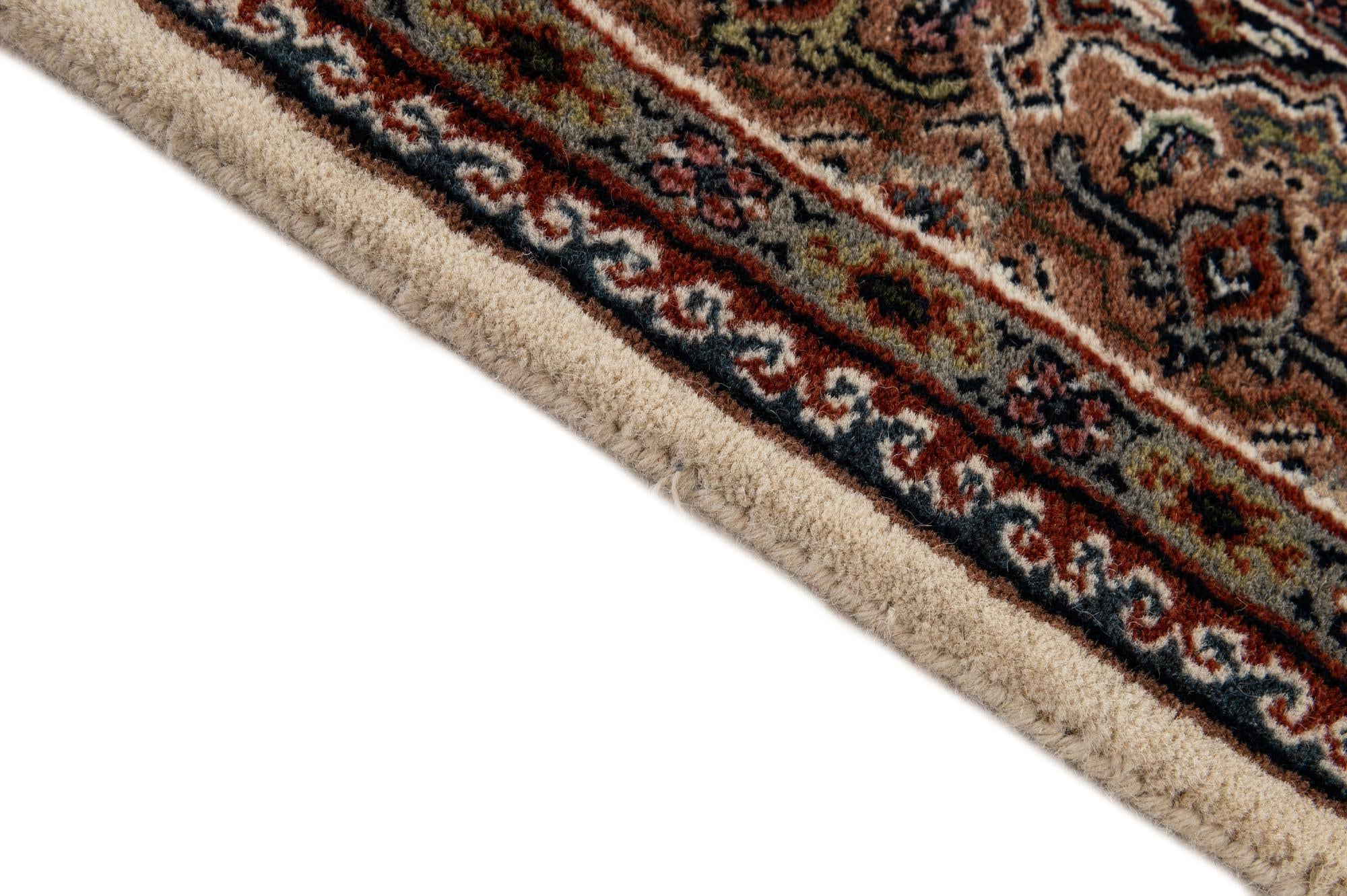 5' 8 x 7' 10 Hand Knotted Bidjar Wool Rug