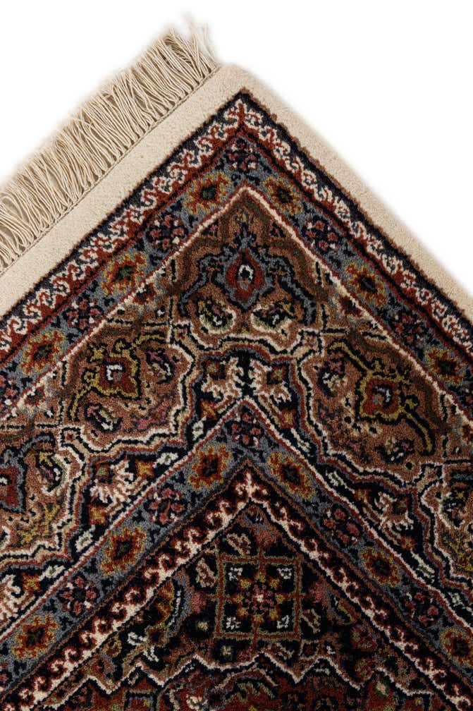 5' 5 x 7' 10 Hand Knotted Bidjar Wool Rug