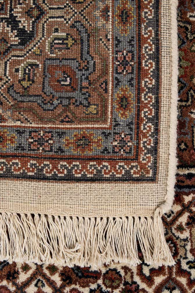 5' 5 x 7' 10 Hand Knotted Bidjar Wool Rug
