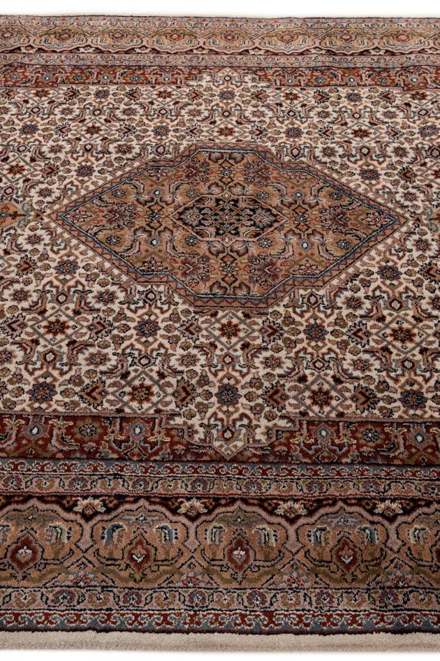 Detail image of 6' 8 x 10' 1 Hand Knotted Bidjar Wool Rug