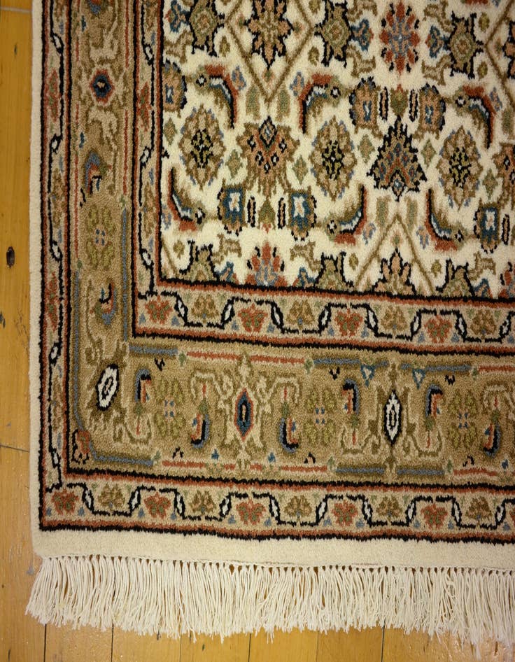Detail image of 3' x 5' 3  Hand Knotted Bidjar Wool Rug