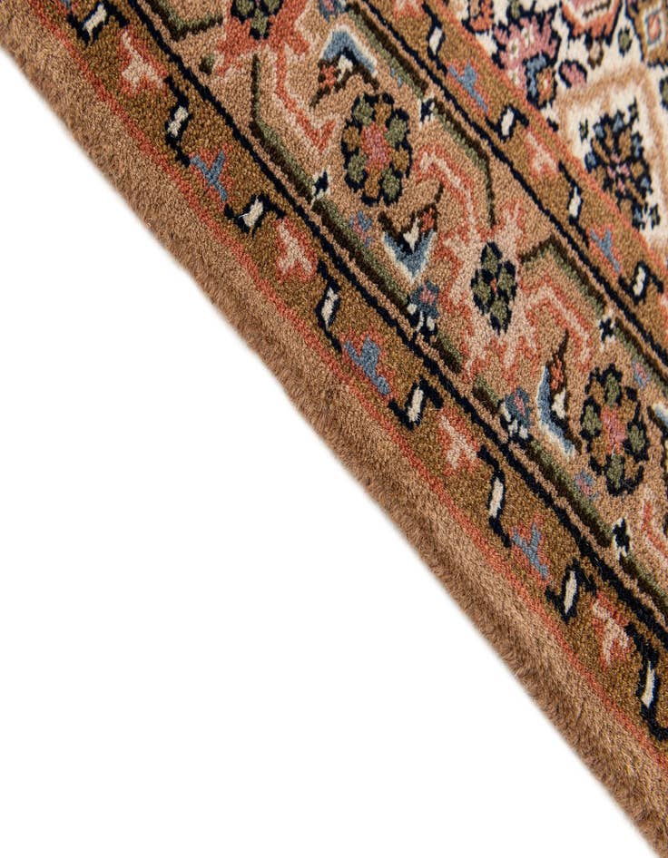 Detail image of 3' x 5' 5 Hand Knotted Bidjar Wool Rug