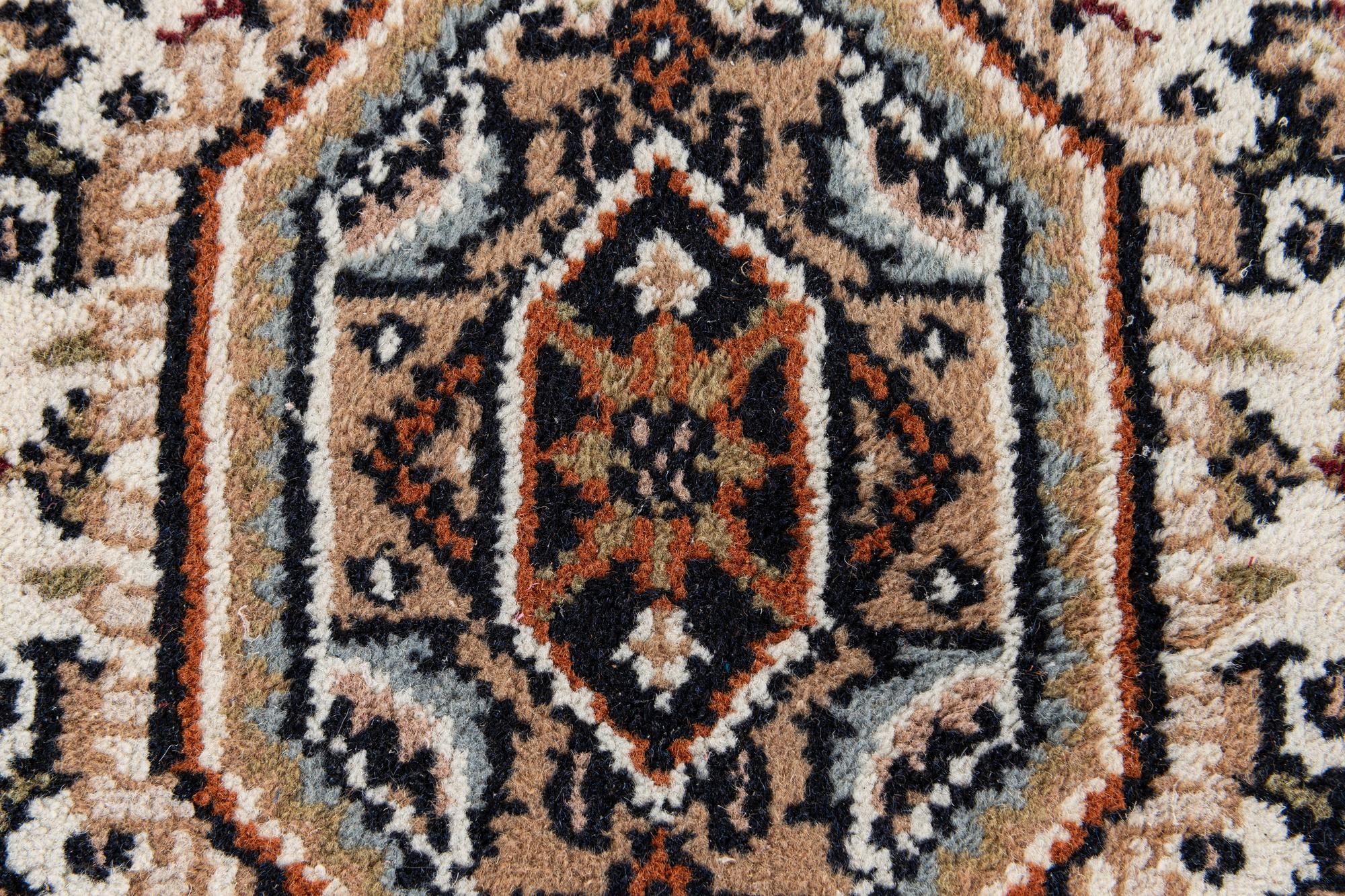 2' 5 x 4' 7 Hand Knotted Bidjar Oriental Wool Rug