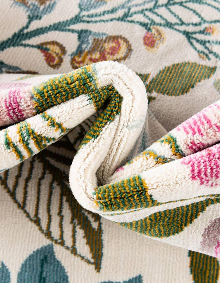 Detail image of 10' x 13' Blossom Rug
