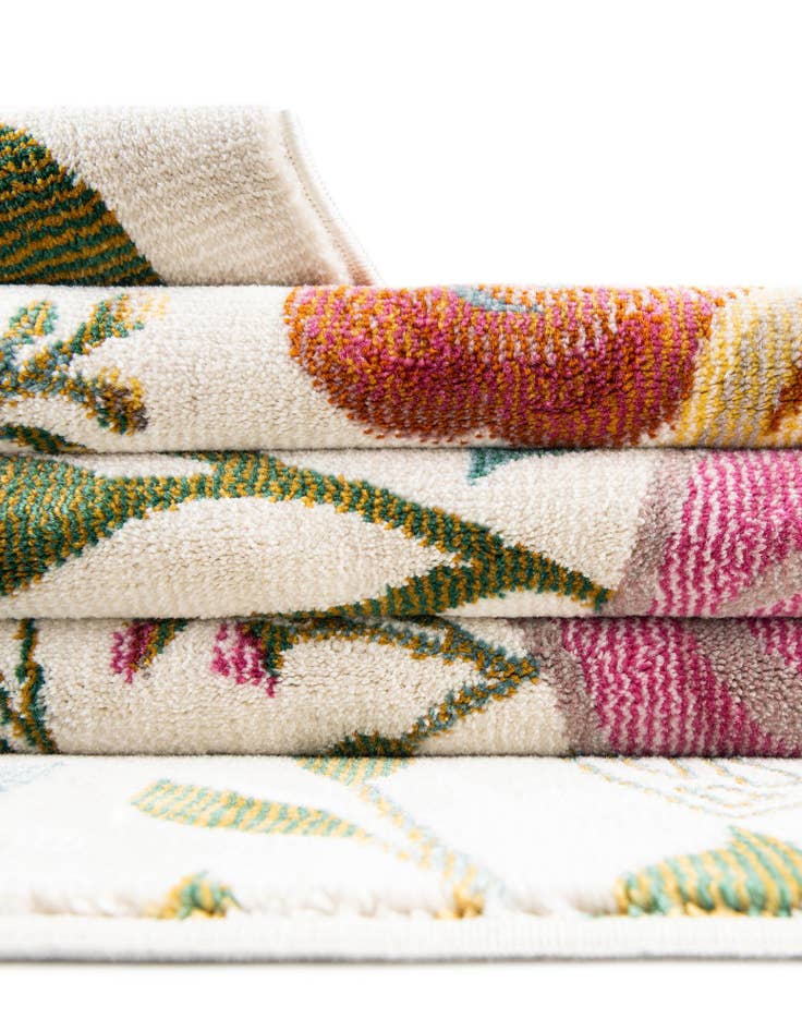 Detail image of 10' x 13' Blossom Rug