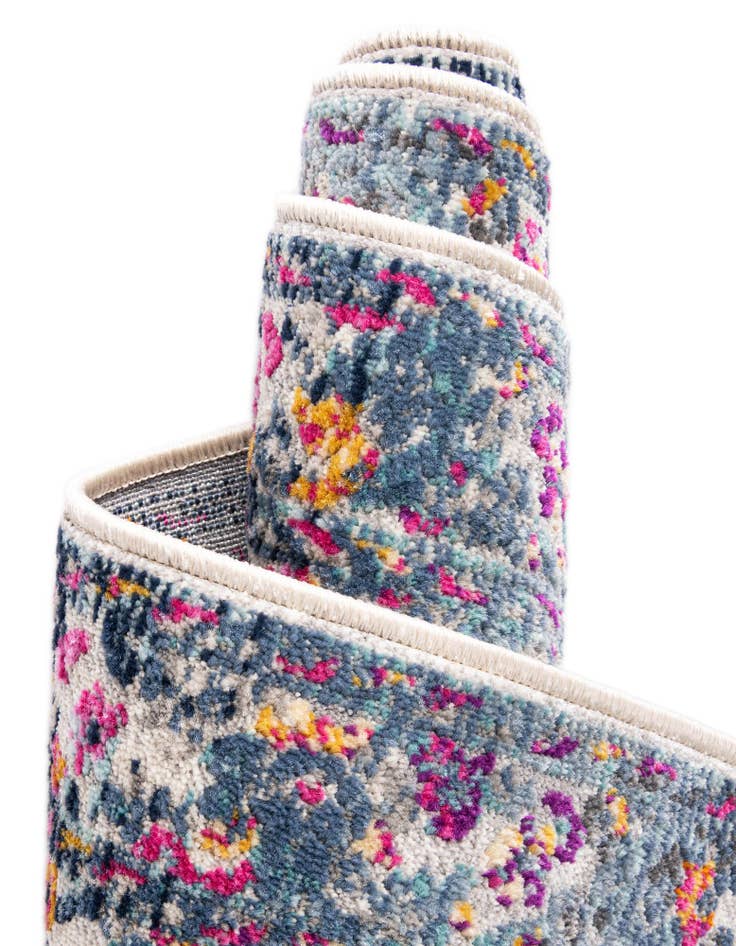 Detail image of 8' x 9' 10 Budapest Rug