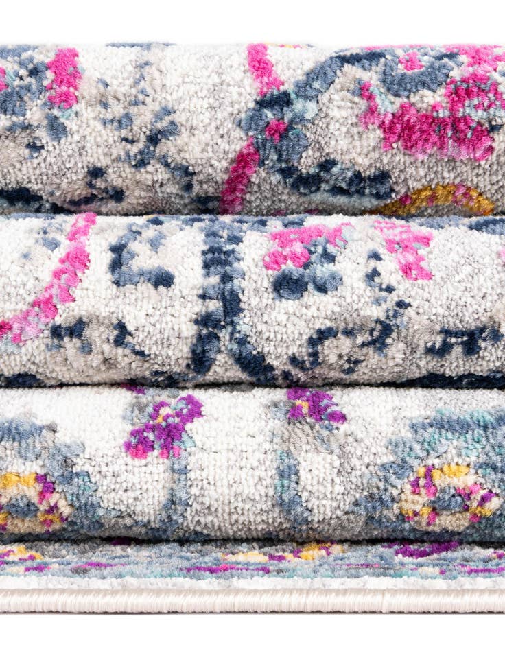 Detail image of 8' x 9' 10 Budapest Rug