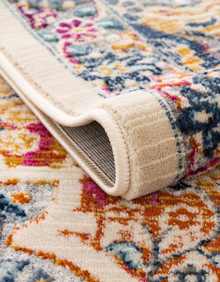 Detail image of 8' x 9' 10 Budapest Rug