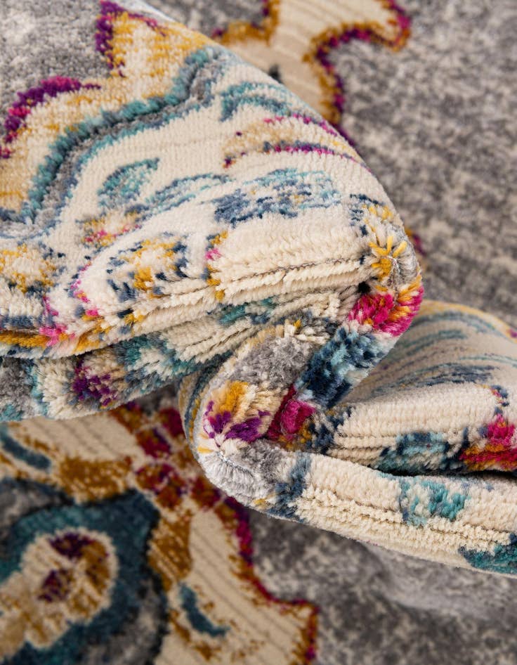 Detail image of 8' x 9' 10 Budapest Rug