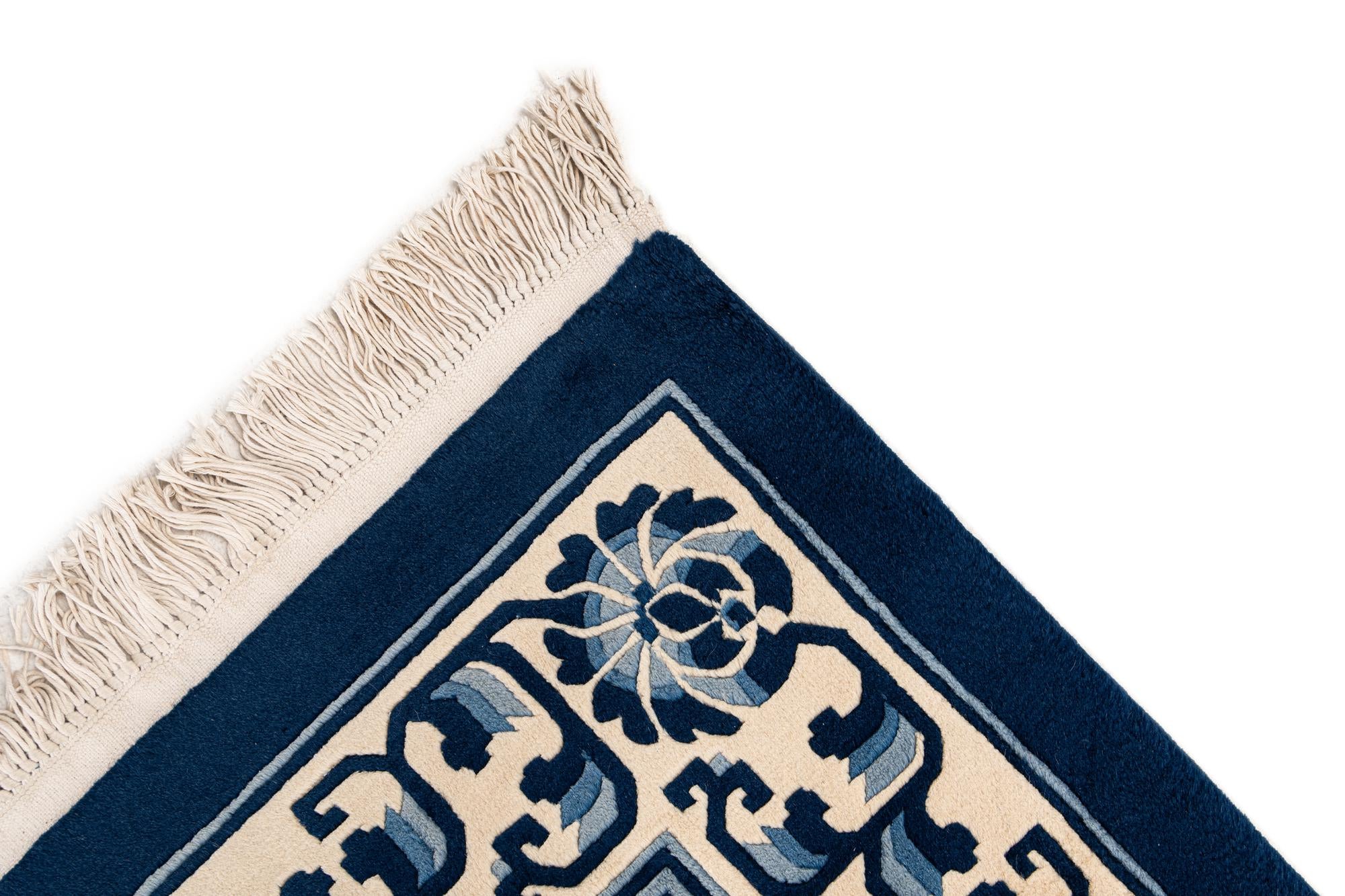 215cm x 320cm Hand Knotted Carved Pekin Wool Rug