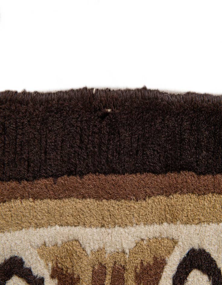 Detail image of 3' 1 x 5' 9  Hand Knotted Carved Pekin Wool Rug