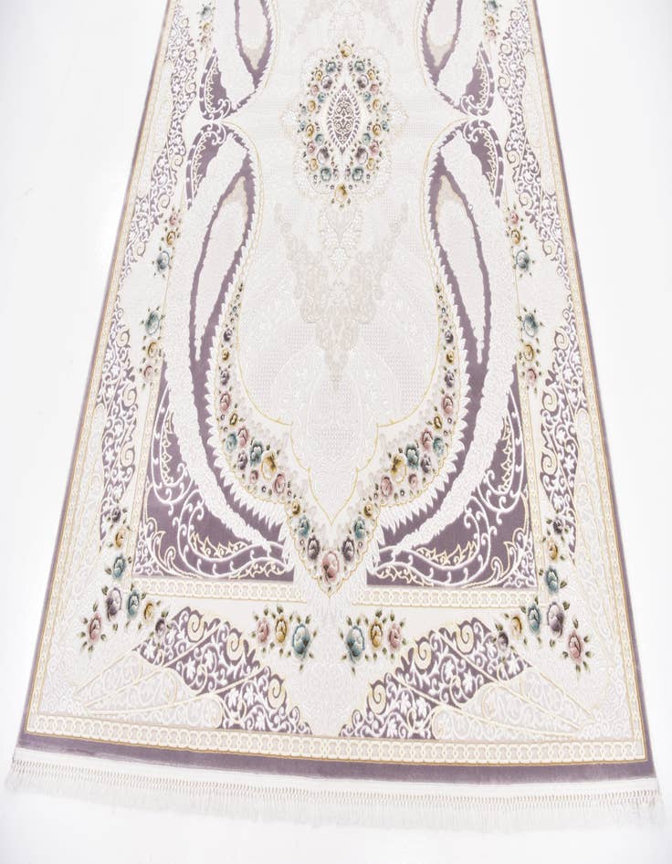 Detail image of 6' 6 x 9' 10 Chateau Rug