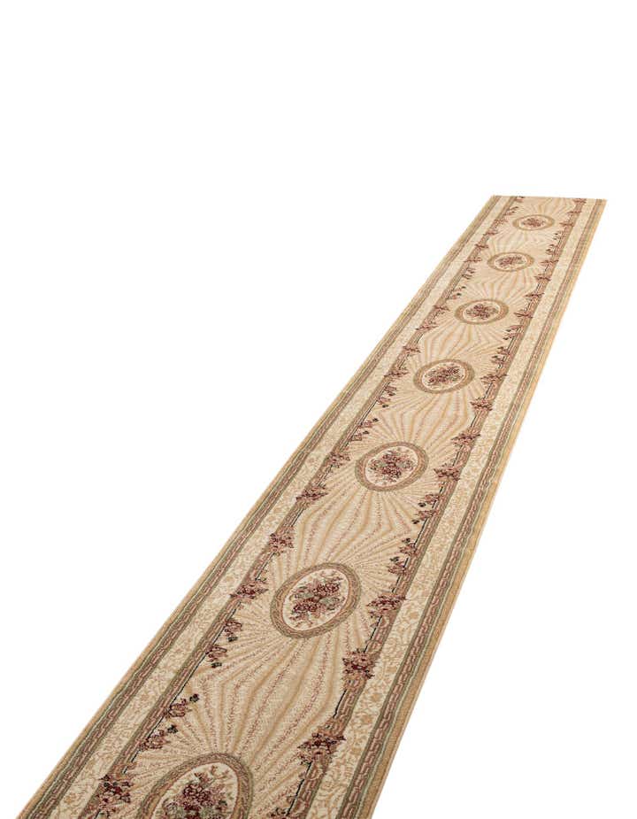 2' 7 x 100' 8 Chateau Rug