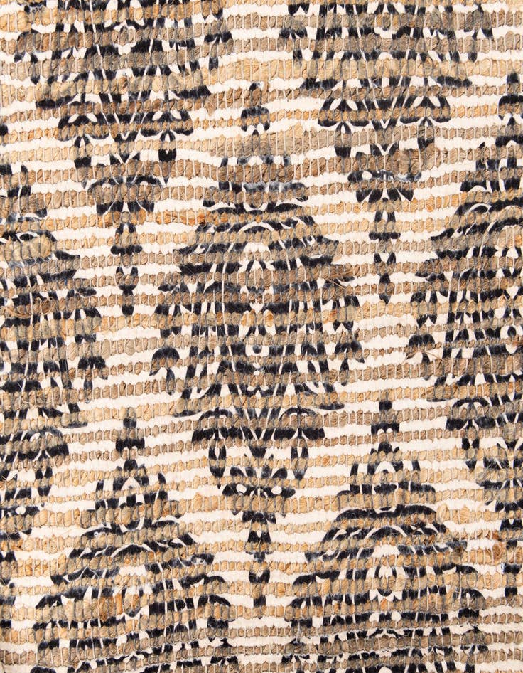 Detail image of 4' 1 x 6' Chenille Jute Rug