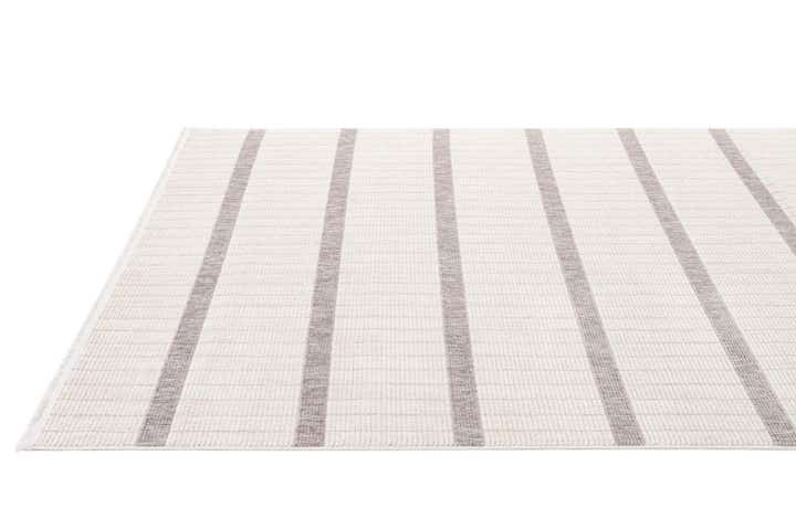 5' 3 x 7' 10 Cherokee Rug