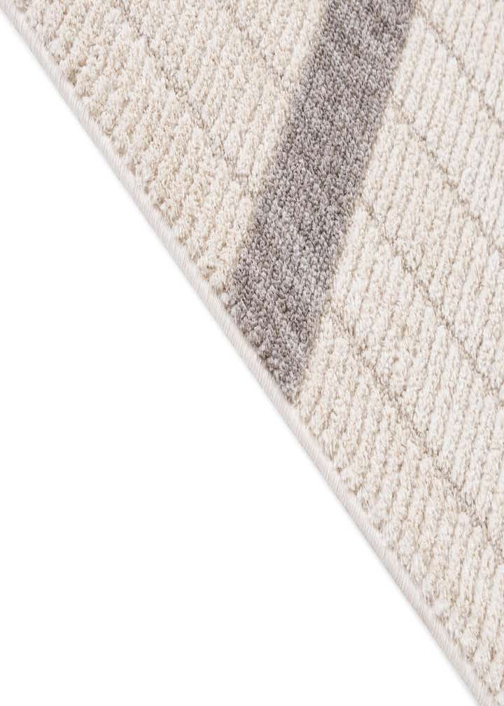 5' 3 x 7' 10 Cherokee Rug
