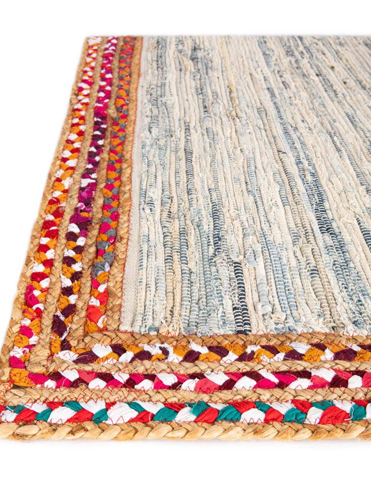 Detail image of 5' 1 x 8' Chindi Jute Rug