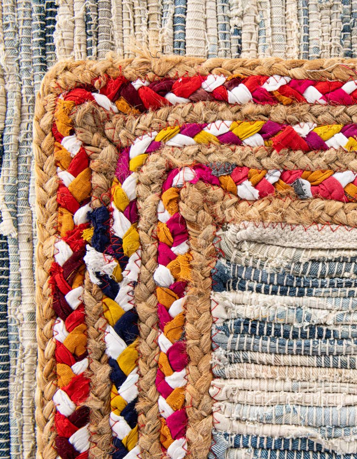 Detail image of 5' 1 x 8' Chindi Jute Rug