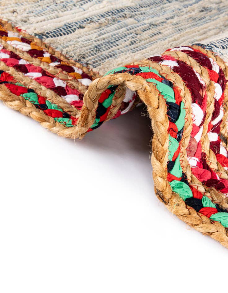 Detail image of 5' 1 x 8' Chindi Jute Rug