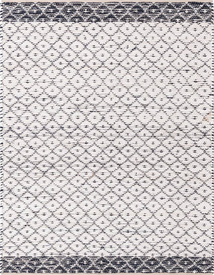 Detail image of 5' 1 x 8' Hand Woven Chindi Trellis Rug
