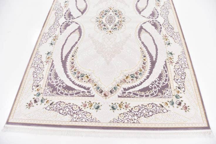 Detail image of 6' 6 x 9' 10 Classic Aubusson Rug