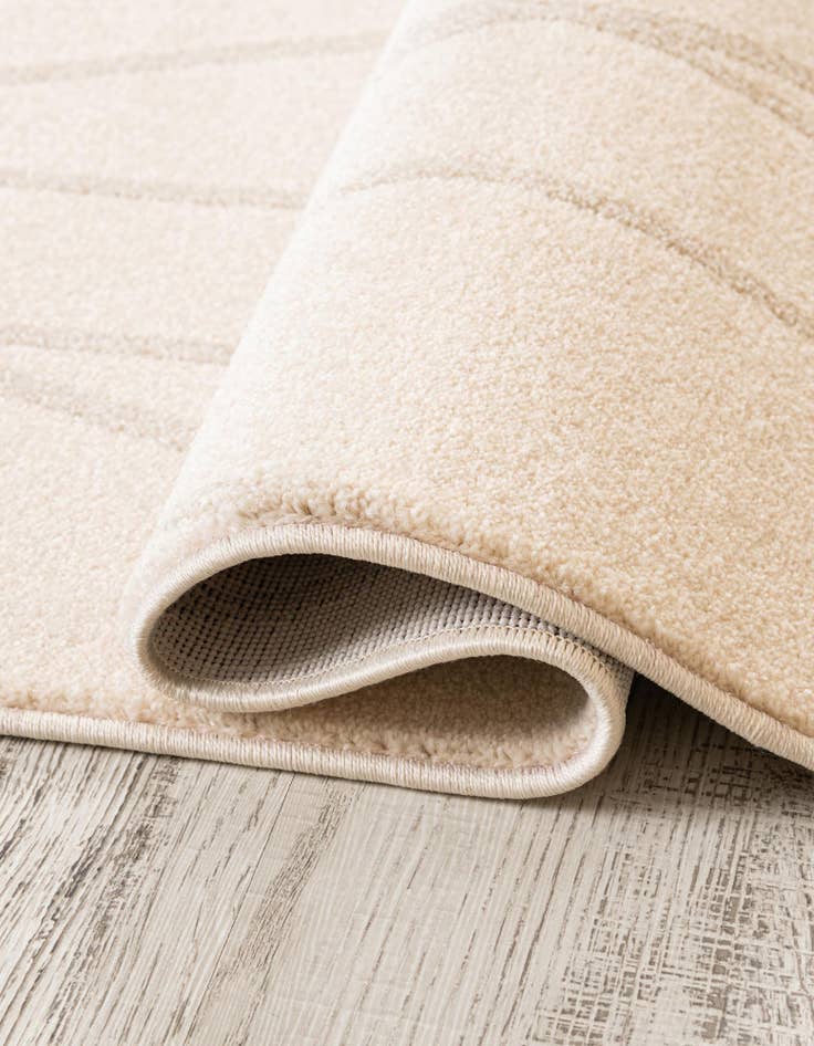Detail image of 4' x 6' Contour Rug
