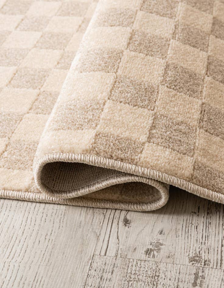 Detail image of 5' x 8' Contour Rug