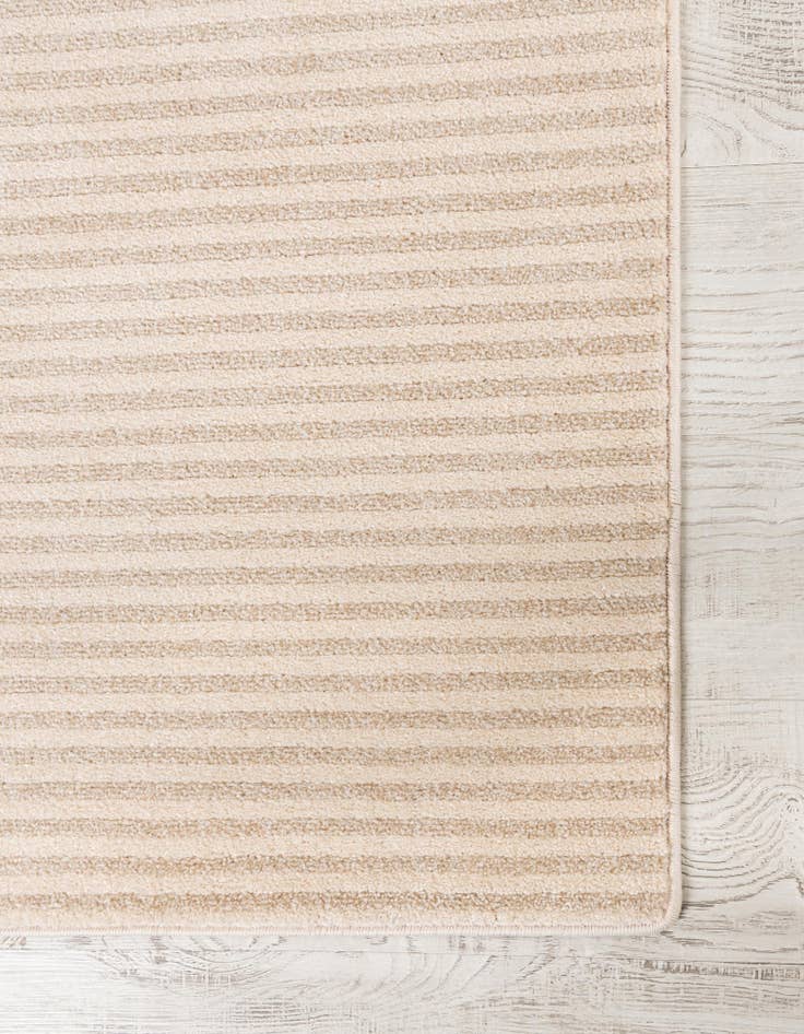 Detail image of 5' x 8' Contour Rug