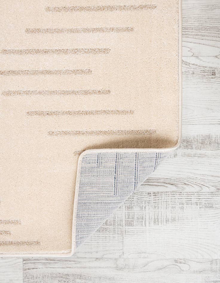 Detail image of 5' x 8' Contour Rug