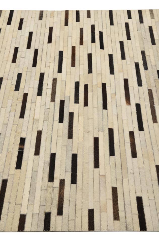 Detail image of 4' 10 x 6' 10 Cowhide Rug