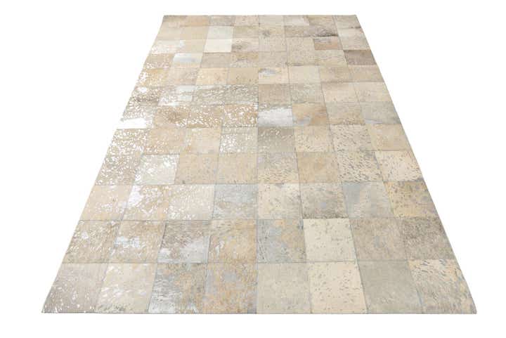 5' 1 x 8' Cowhide Rug