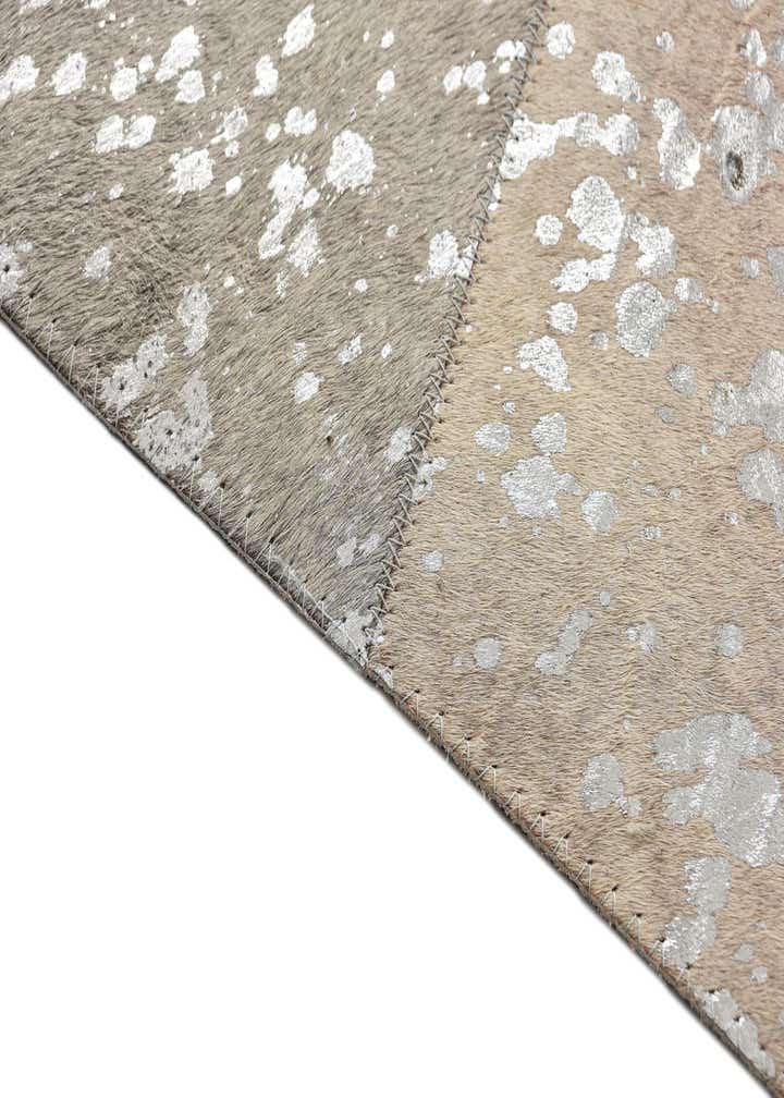 5' 1 x 8' Cowhide Rug