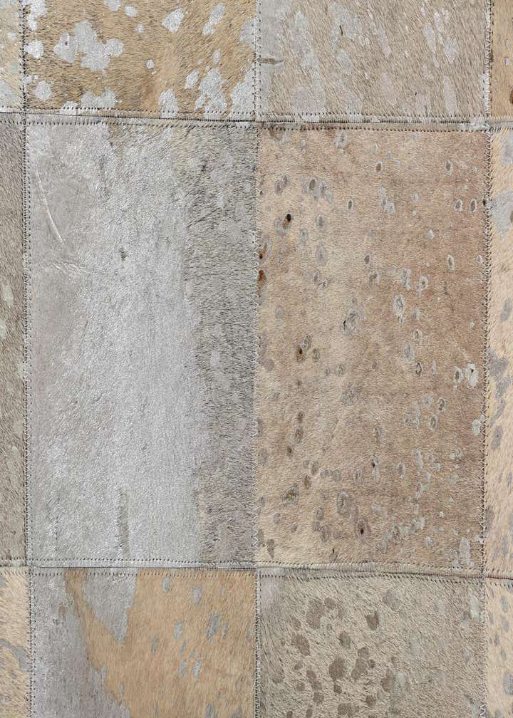 5' 1 x 8' Cowhide Rug