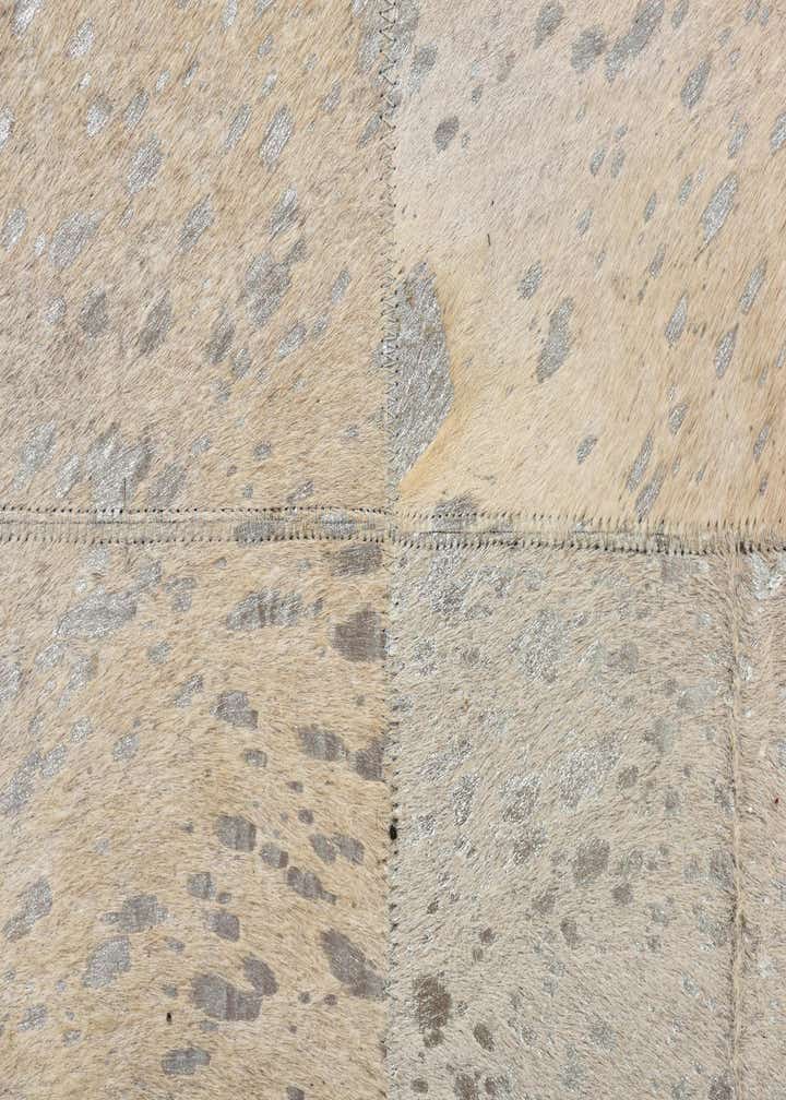 5' 1 x 8' Cowhide Rug