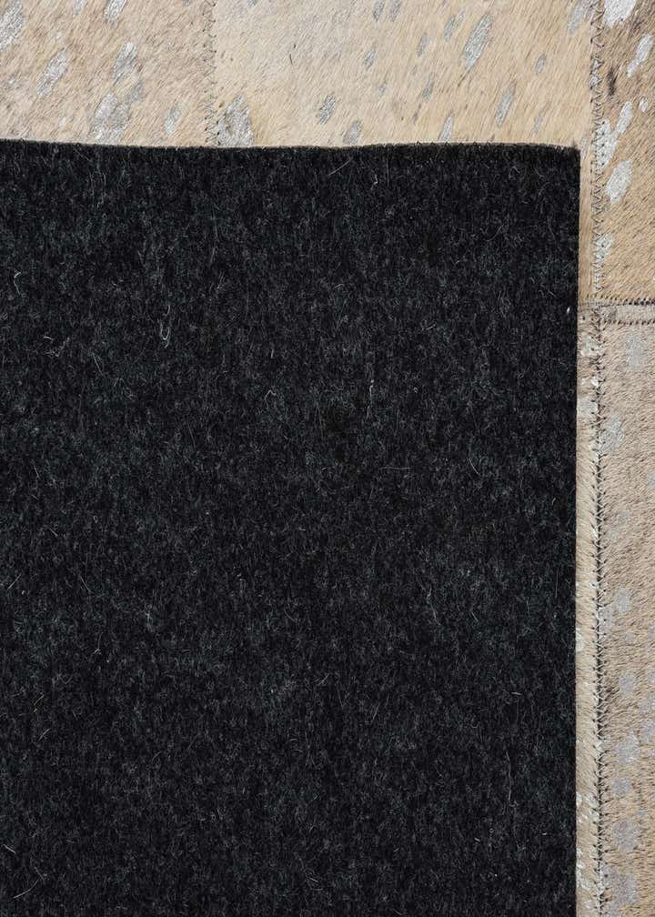 5' 1 x 8' Cowhide Rug