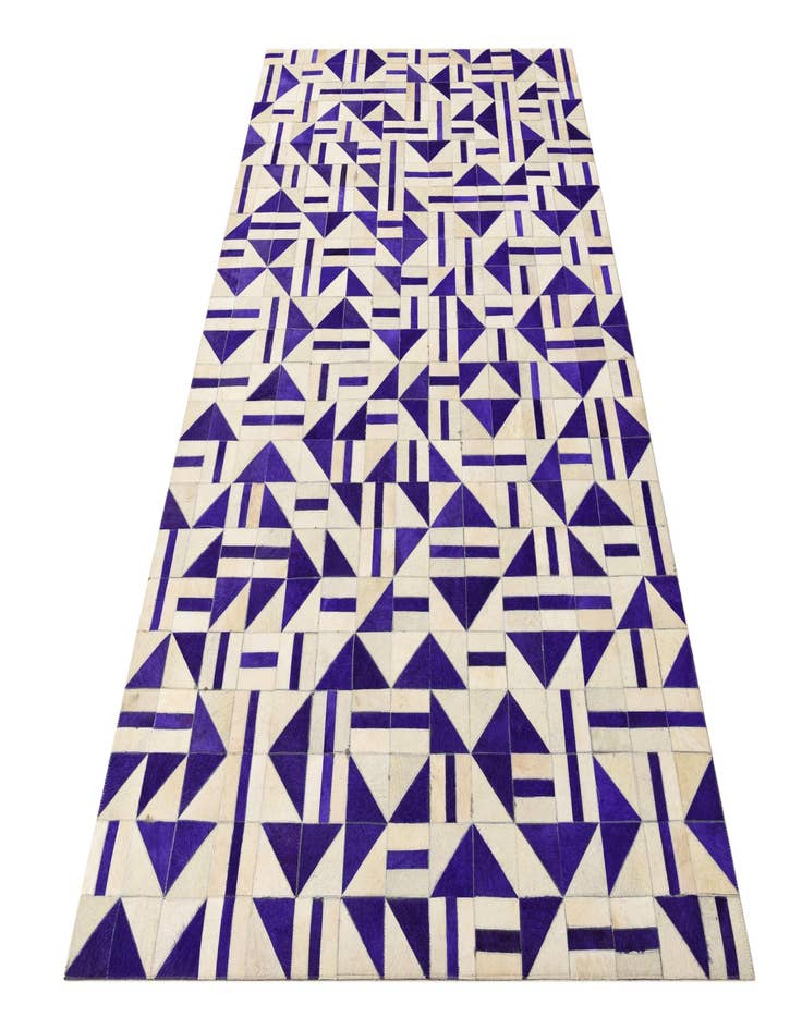 Detail image of 5' x 7' 10 Cowhide Rug