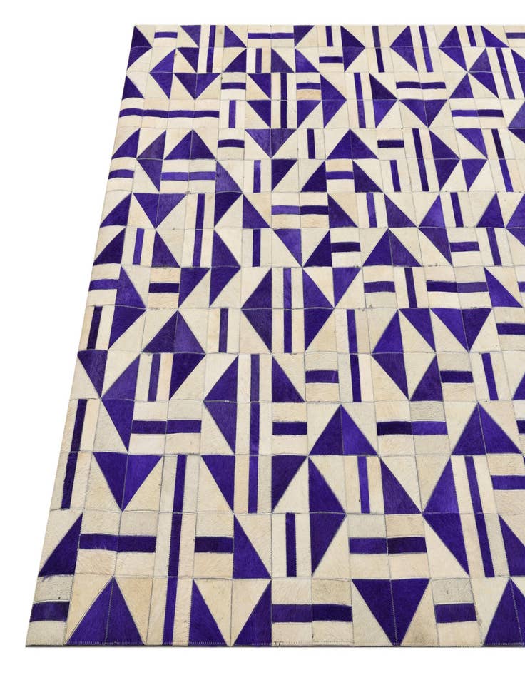 Detail image of 5' x 7' 10 Cowhide Rug