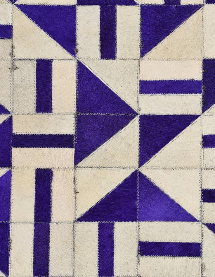 Detail image of 5' x 7' 10 Cowhide Rug