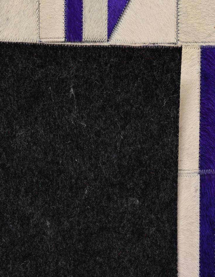 Detail image of 5' x 7' 10 Cowhide Rug