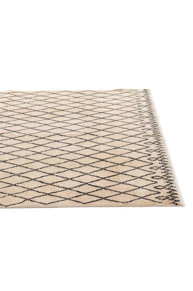 Detail image of 5' 2 x 7' 5 Hand Knotted Darya Wool Rug